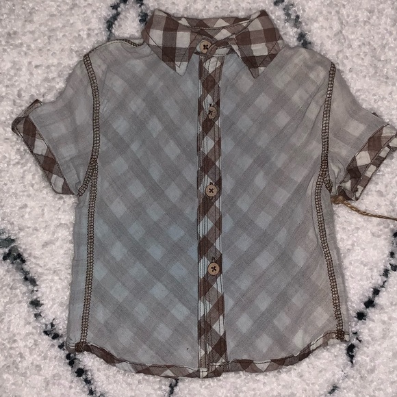 🍑3/$25🍑 Gauze Button Down Boys Shirt - Picture 4 of 13